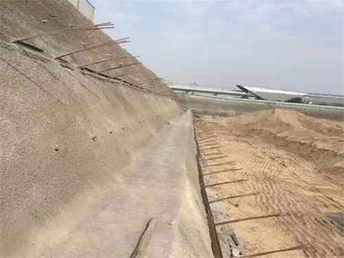 临汾河道边坡加固